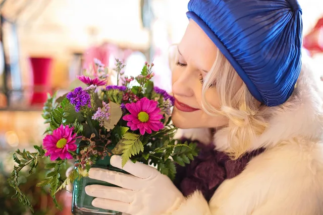 flower shop, flowers, flower wallpaper, flower background, shop, nature, bouquet, beautiful flowers, love, florist, blooms, woman, smelling flowers, sniffing flowers, purple, pink. A worldwide florist shortlist, and the checks worth running before you commit to one